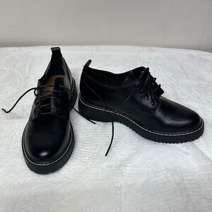 Madden Girl Black Oxfords Classic Lace-Up Shoes